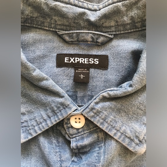 Express Light Denim Shirt - Picture 4 of 5